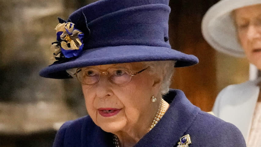 Фото - Королева Елизавета II напомнила об угрожающей бедным опасности