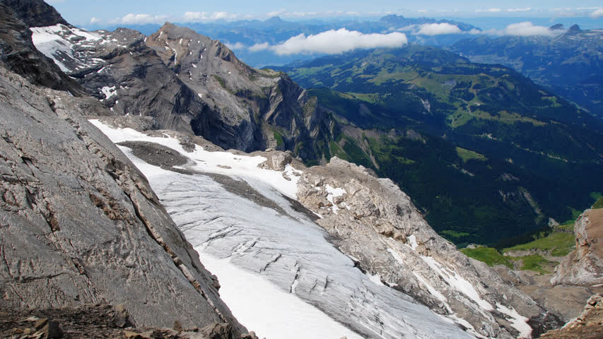Фото - В Швейцарии спрогнозировали полное таяние древнего ледника за месяц